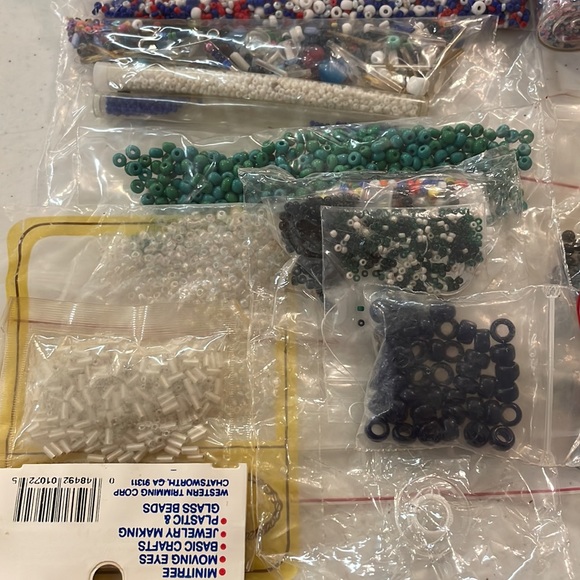 Craft Seed Bead Mixed Lot - Picture 3 of 4